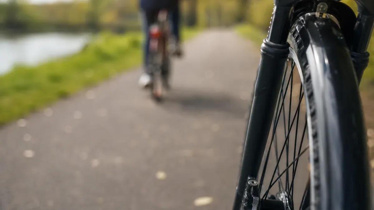 Ponad 5,5 mln zł na trasę rowerową pod Kaliszem. Powstanie też P&R i B&R