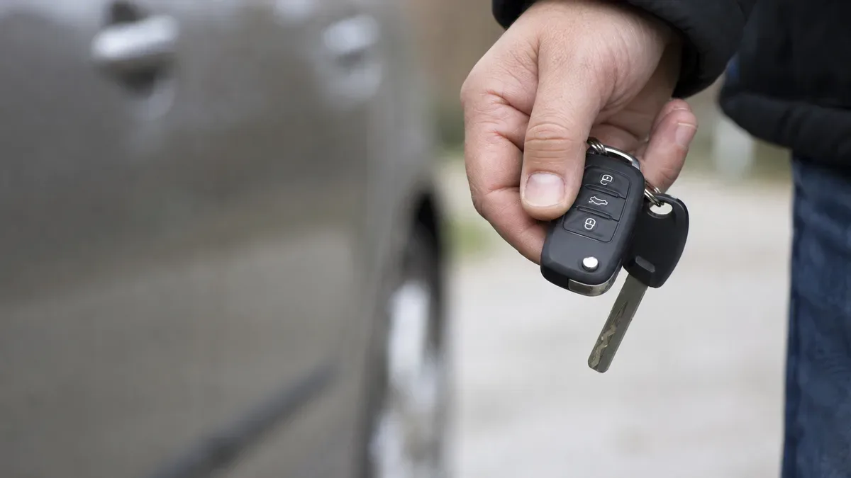 Świadkowie zabrali kluczyki kierowcy Volvo. Miał prawie 3,5 promila