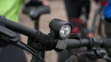 160 kilometrów na rowerach przez powiat. 13 osób ukończyło objazd