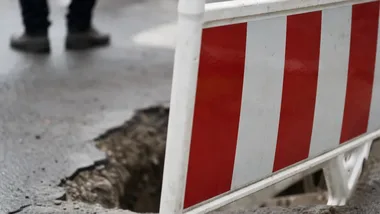 Roboty zmienią ruch na Skalmierzyckiej. Wjazd od Handlowej tylko dla budowy