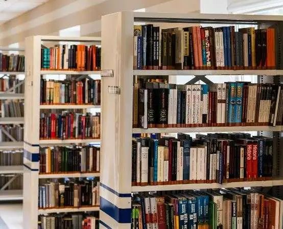 Autorka BookToka Agata Gładysz odwiedziła kaliską Bibliotekę Główną