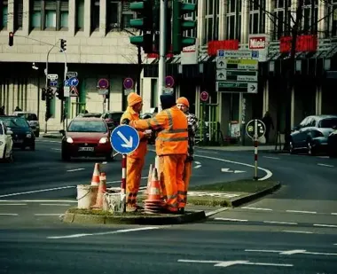 Roboty zmienią ruch na Skalmierzyckiej. Wjazd od Handlowej tylko dla budowy