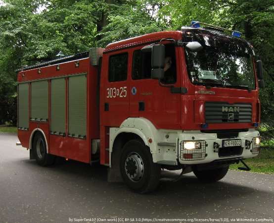 Straż Pożarna w Kaliszu walczyła z ogniem w Liskowie: Drewniany budynek w płomieniach