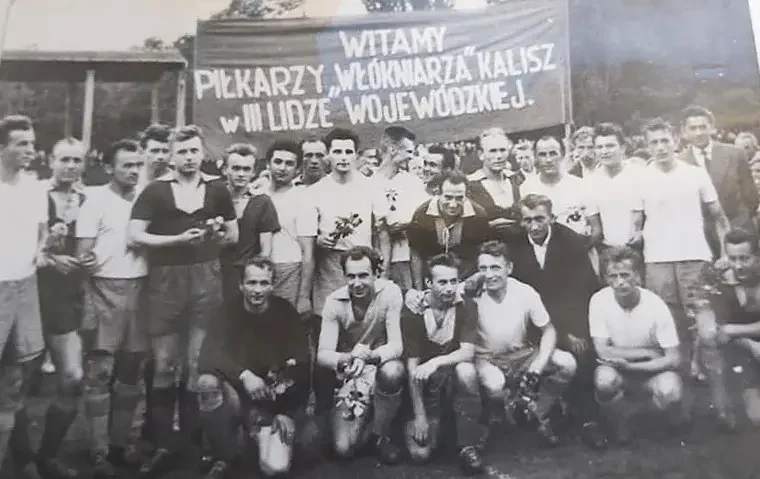 Grafika promocyjna wydarzenia Mecz oldbojów KKS Włókniarz Kalisz z drużyną Calisia Chicago