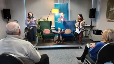 Dwie autorki, jedna sala i dużo śmiechu w kaliskiej bibliotece