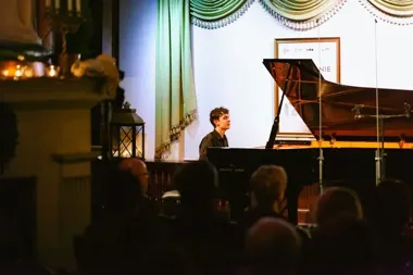 Młody pianista rozkołysał Antonin - recital, o którym długo się pamięta