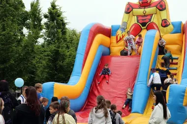 Rodzicielstwo zastępcze pod lupą. W Kaliszu będą rozmowy i rodzinny festyn