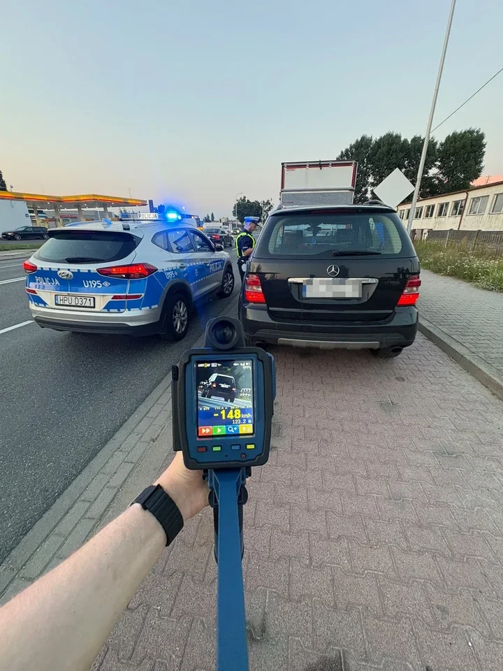 148 km/h w Kaliszu przy limicie 60. Kierowca stracił prawo jazdy
