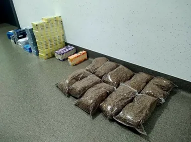 85 tys. papierosów i 7 kg tytoniu. Trzy osoby z zarzutami