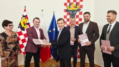 Blisko 7,5 km drogi i 14,2 mln zł na przebudowę. Umowa podpisana
