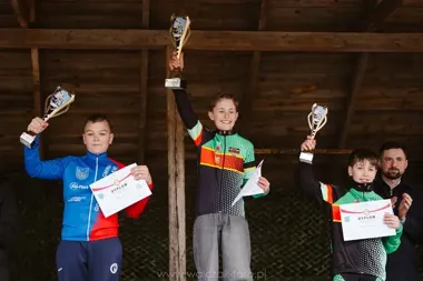 Młodzi kolarze ruszyli na trudną pętlę w Szwacinie i wyłonili powiatowych mistrzów