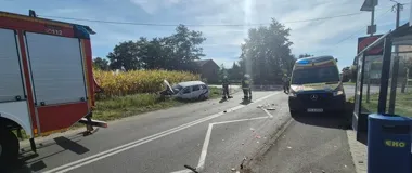 Zderzenie dwóch samochodów w Borkowie Nowym. Jedna osoba w szpitalu